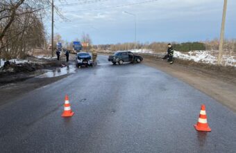 Четыре человека пострадали в столкновении ВАЗа и "Киа" в Тверской области
