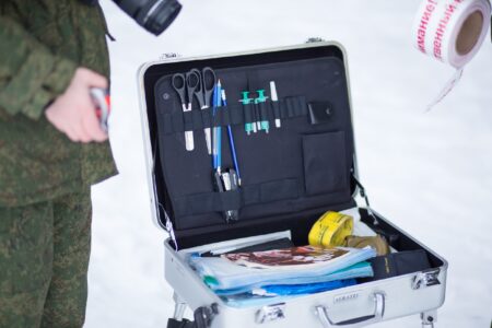 Рядом с домом в Тверской области нашли труп мужчины Рядом с домом в Тверской области нашли труп мужчины