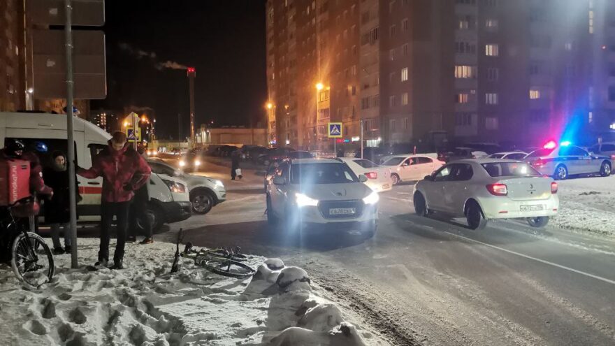 Женщина за рулём иномарки сбила велосипедиста на одной из улиц Твери Женщина за рулём иномарки сбила велосипедиста на одной из улиц Твери