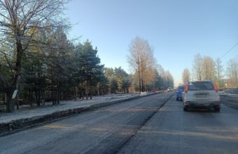 Случилось чудо: на улице Шишкова в Твери кладут новый асфальт Случилось чудо: на улице Шишкова в Твери кладут новый асфальт