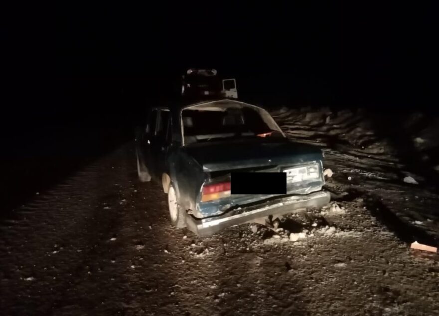 ВАЗ опрокинулся на дороге в Тверской области