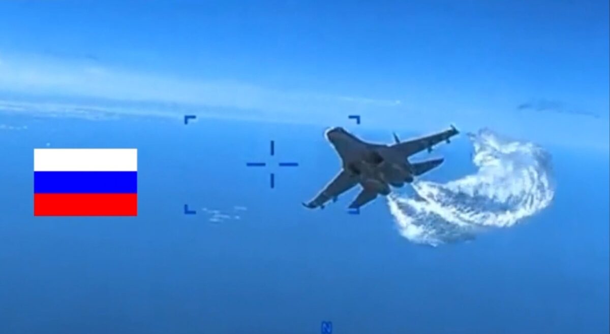 Пентагон возмутился, что российский истребитель "сбил" их беспилотник в зоне СВО