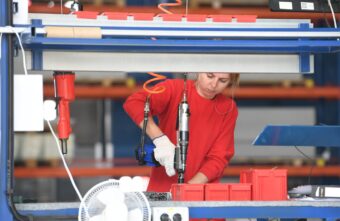 На площадке АО «ДКС» в Твери обсудили вопросы подготовки кадров для предприятия На площадке АО «ДКС» в Твери обсудили вопросы подготовки кадров для предприятия