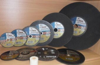 Тверитянка попыталась украсть 200 дисков для «болгарки» Тверитянка попыталась украсть 200 дисков для «болгарки»