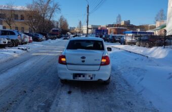 15-летняя девочка попала под колёса иномарки в Твери 15-летняя девочка попала под колёса иномарки в Твери