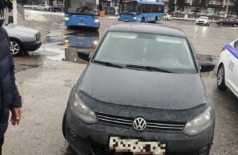 Пожилой мужчина попал под колёса иномарки около вокзала в Твери Пожилой мужчина попал под колёса иномарки около вокзала в Твери