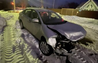 В Тверской области водитель съехавшей в кювет иномарки попал в больницу