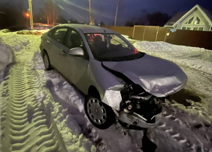 В Тверской области водитель съехавшей в кювет иномарки попал в больницу