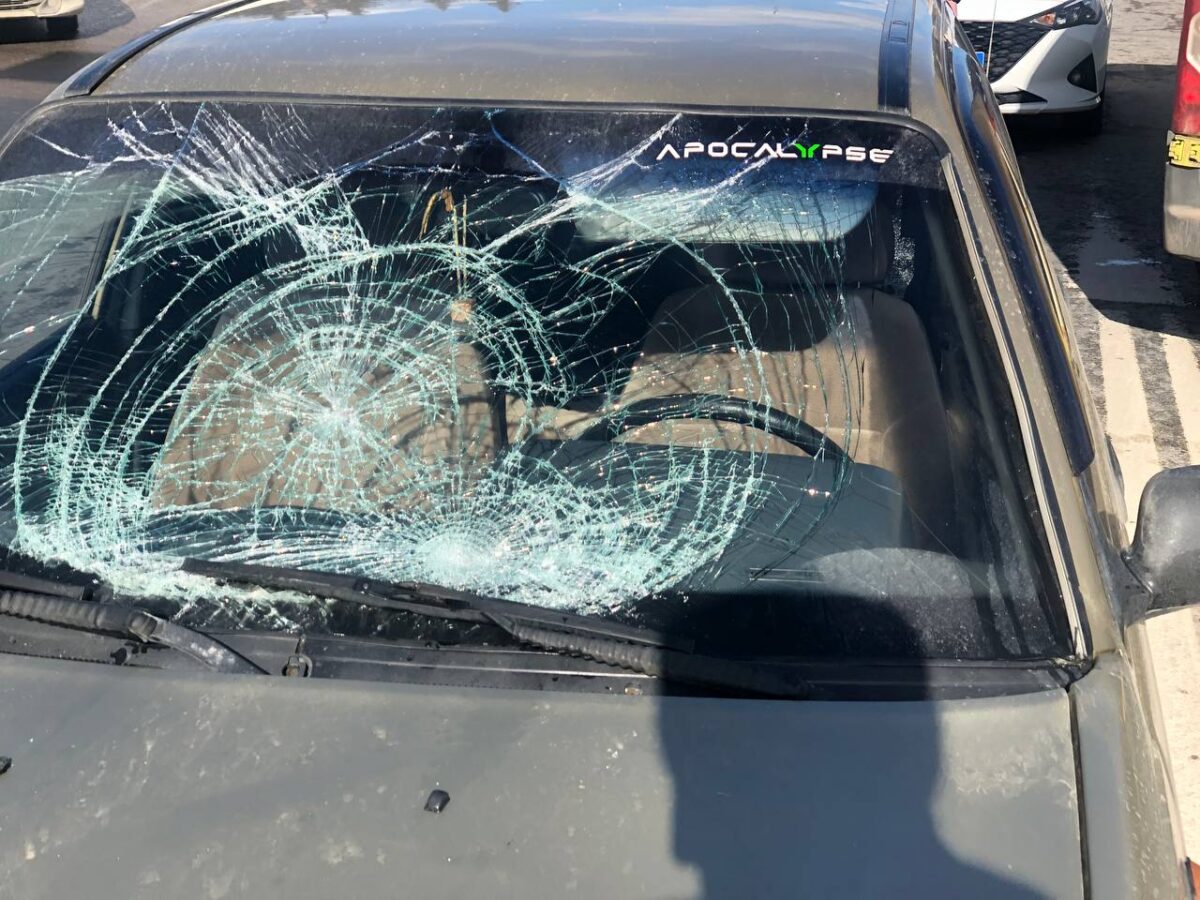 Перебегавший дорогу парень попал под колёса иномарки в Твери