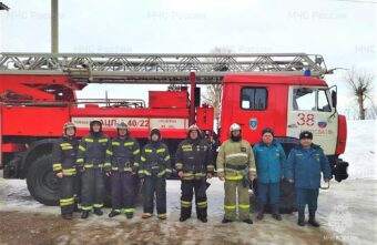 В Тверской области пожарные спасли восемь человек В Тверской области пожарные спасли восемь человек