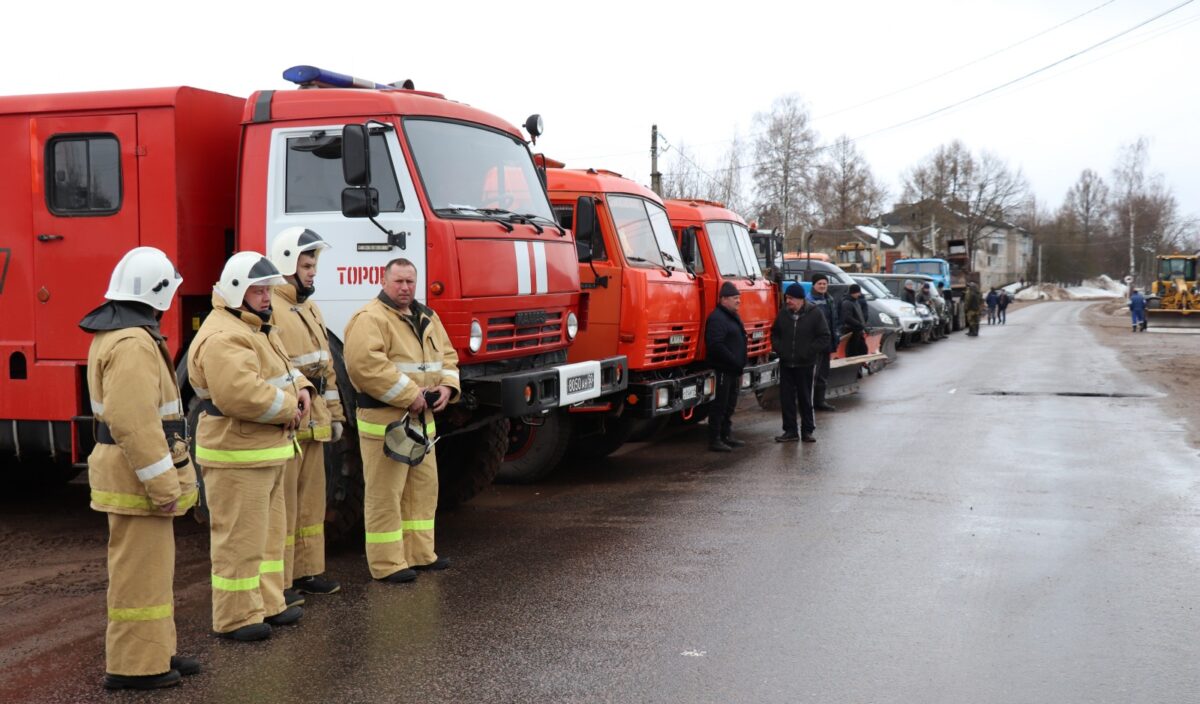Торопецкий район подготовил силы и технику к прохождению паводка
