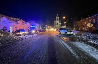 На трассе в Тверской области легковушка столкнулась с грузовиком На трассе в Тверской области легковушка столкнулась с грузовиком