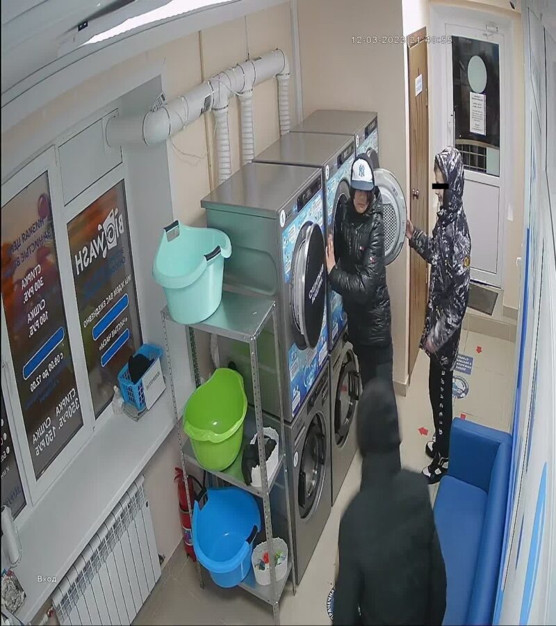 Несовершеннолетние вандалы устроили погром в прачечной в Твери