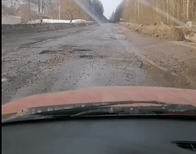 Дорога под Тверью сошла вместе со снегом