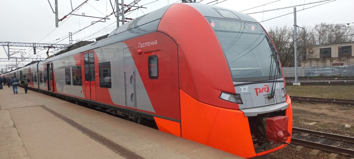 В Твери задержали 16-летнего зацепера, ехавшего между вагонами «Ласточки»