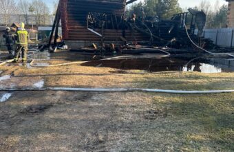 Семья с двумя детьми осталась без крыши над головой после пожара в Тверской области