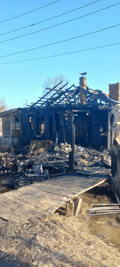 Рано утром в Тверской области загорелся жилой дом