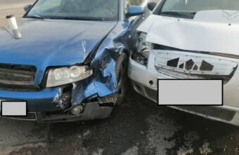 "Ситроен" и "Ауди" столкнулись в Твери, есть пострадавший "Ситроен" и "Ауди" столкнулись в Твери, есть пострадавший