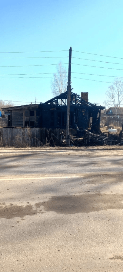 Рано утром в Тверской области загорелся жилой дом