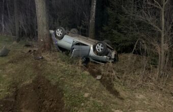 На трассе под Тверью пассажирка легковушки погибла в ДТП с фурой
