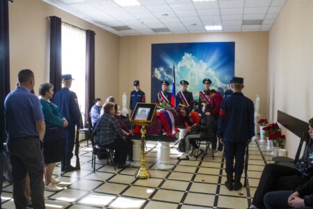 В Тверской области простились с погибшим на Украине Дмитрием Пахоменковым