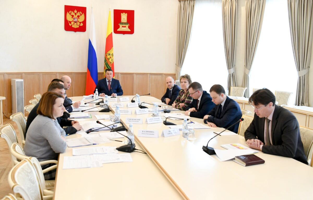 Для школьников и студентов Тверской области проведут учебные сборы по основам военной службы