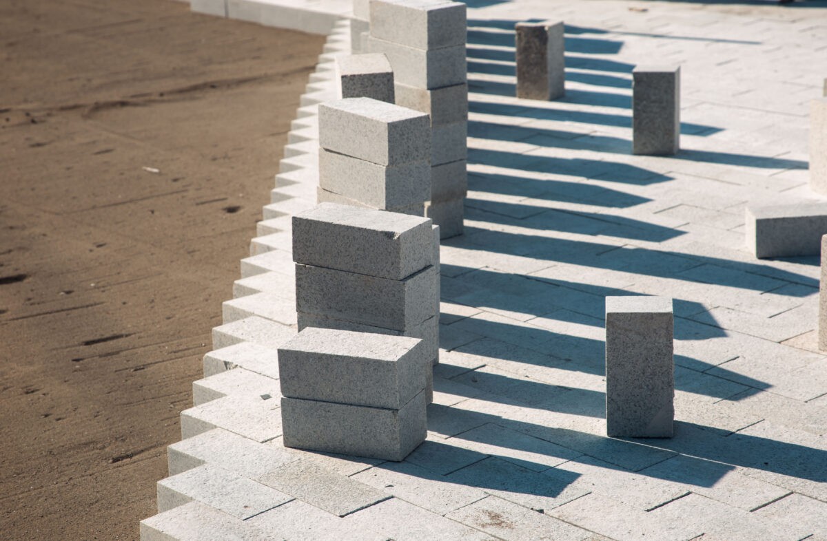 Две дороги в Пролетарском районе Твери оборудуют тротуарами