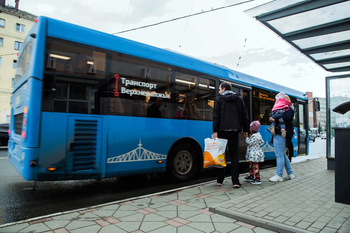 В Твери оборудуют остановки на 10 улицах