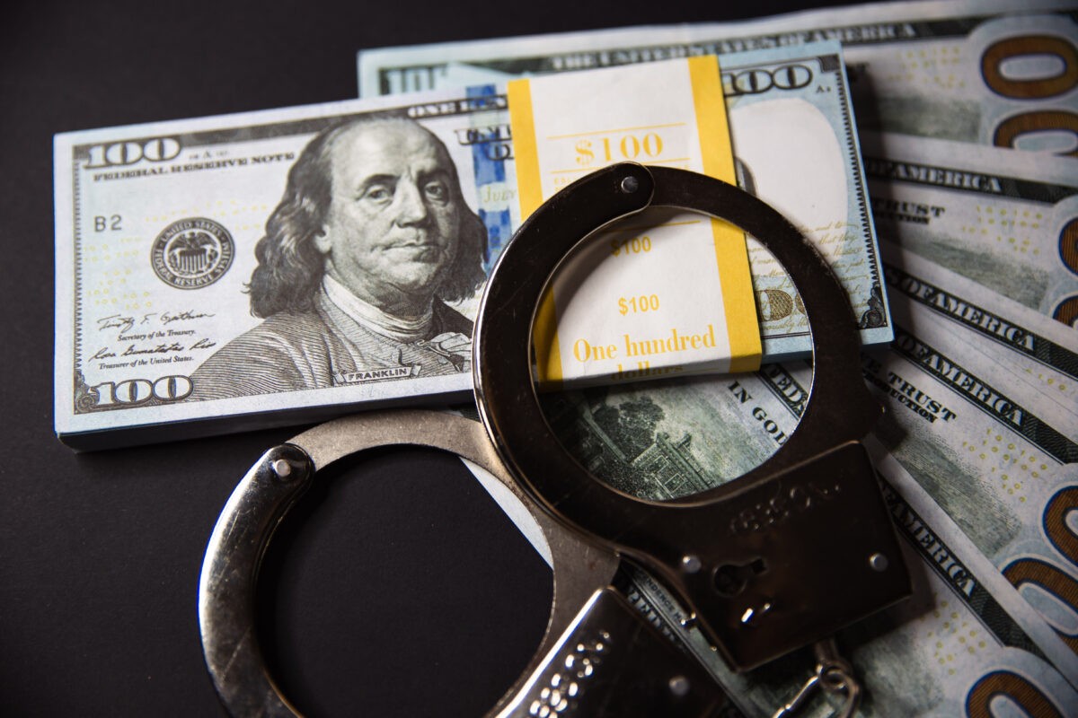 Сотрудники администрации в Тверской области молчали о своих доходах Сотрудники администрации в Тверской области молчали о своих доходах