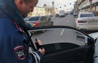 В Госдуме предложили отменить наказание за тонировку на боковых стёклах авто В Госдуме предложили отменить наказание за тонировку на боковых стёклах авто