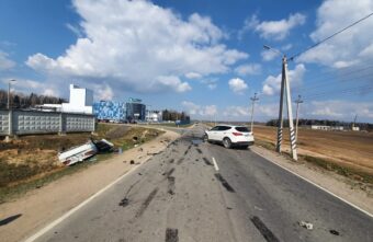 Два ребёнка и водитель пострадали в столкновении иномарок в Тверской области