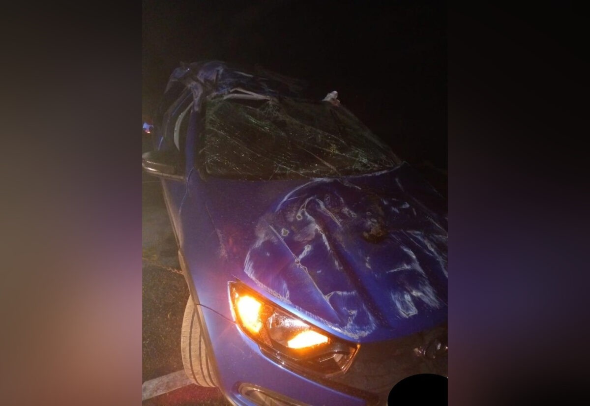 В Тверской области пострадали водитель и пассажир перевернувшейся "Лады"