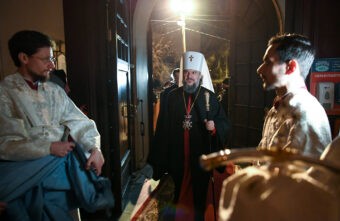 В храмах Тверской области проходят пасхальные богослужения