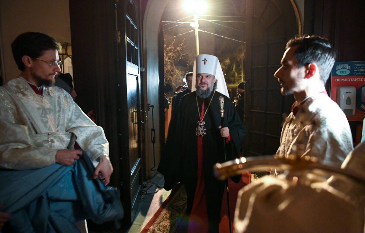 В храмах Тверской области проходят пасхальные богослужения