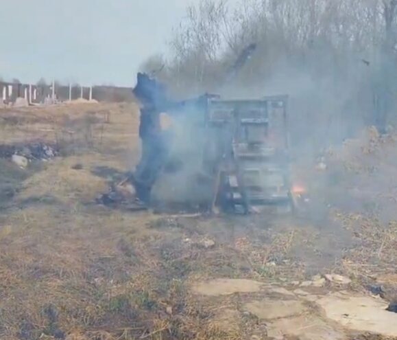 Под Тверью мигранты развели огромный костер в поле