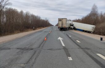 Появились подробности смертельного ДТП с участием двух фур в Тверской области