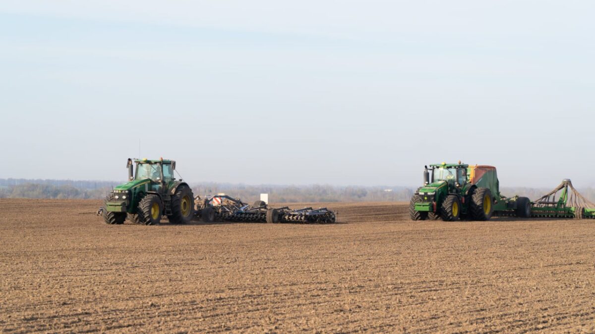 Аграрии Тверской области приступили к весенним полевым работам