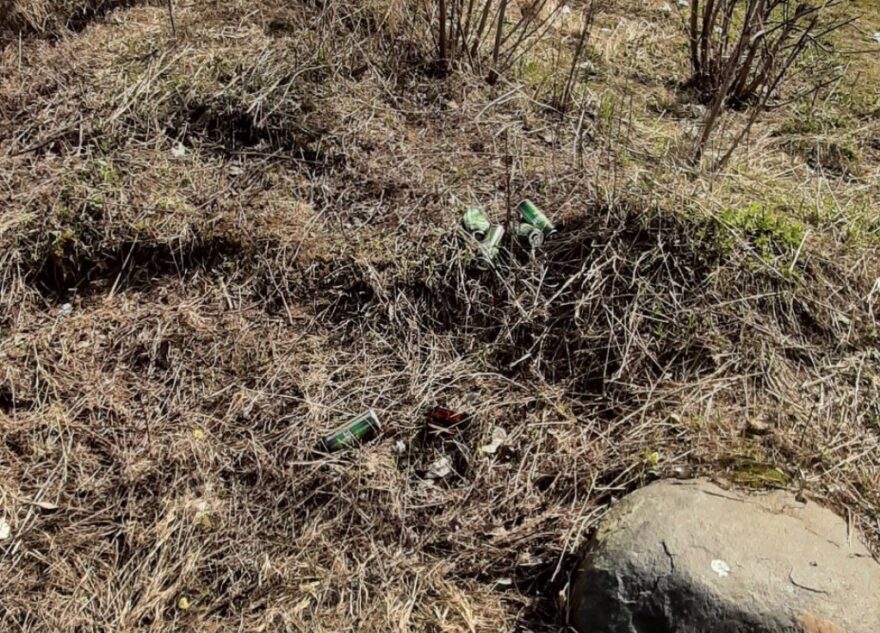 Тверитяне продолжают оставлять мусор на берегу Волги Тверитяне продолжают оставлять мусор на берегу Волги