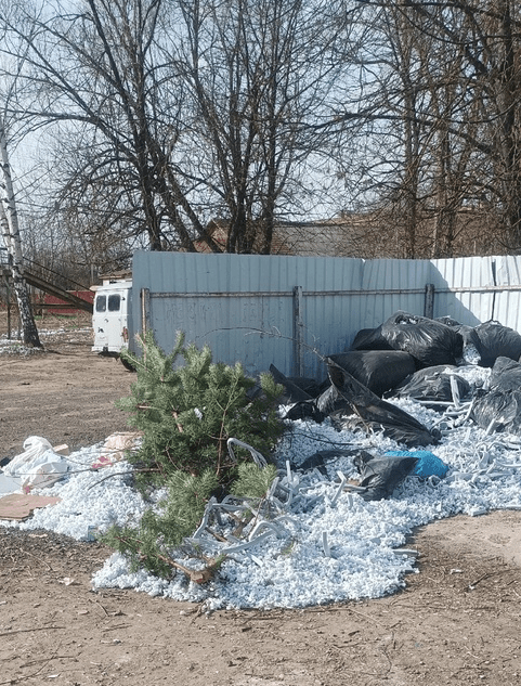 Под Тверью «выпал» искусственный снег Под Тверью «выпал» искусственный снег