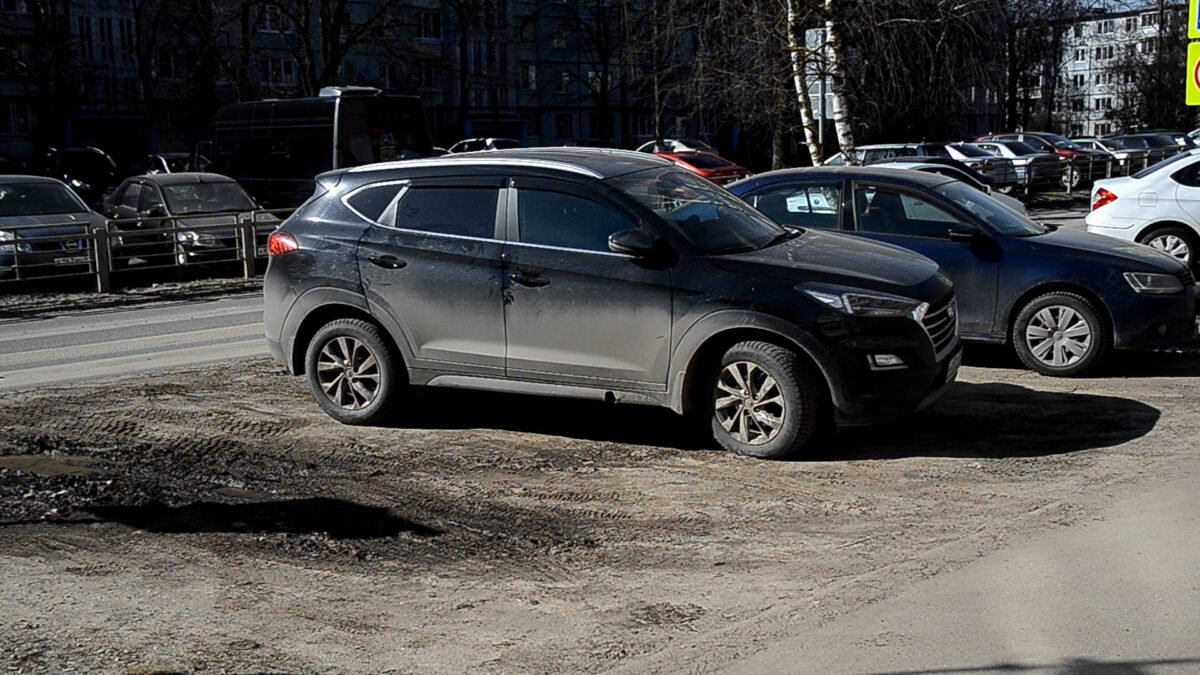 В Твери прошёл рейд по фиксации нарушений правил парковки