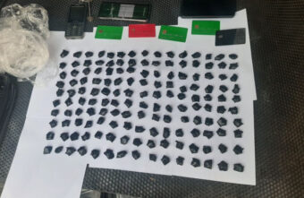 150 свёртков с героином нашли у пассажира такси в Тверской области