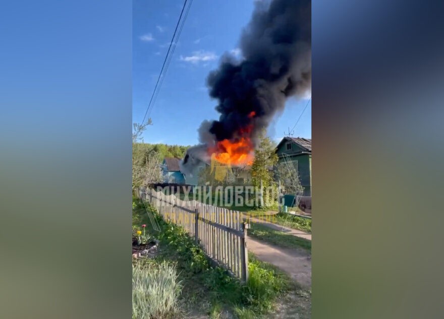 Хозяйственная постройка сгорела в СНТ под Тверью