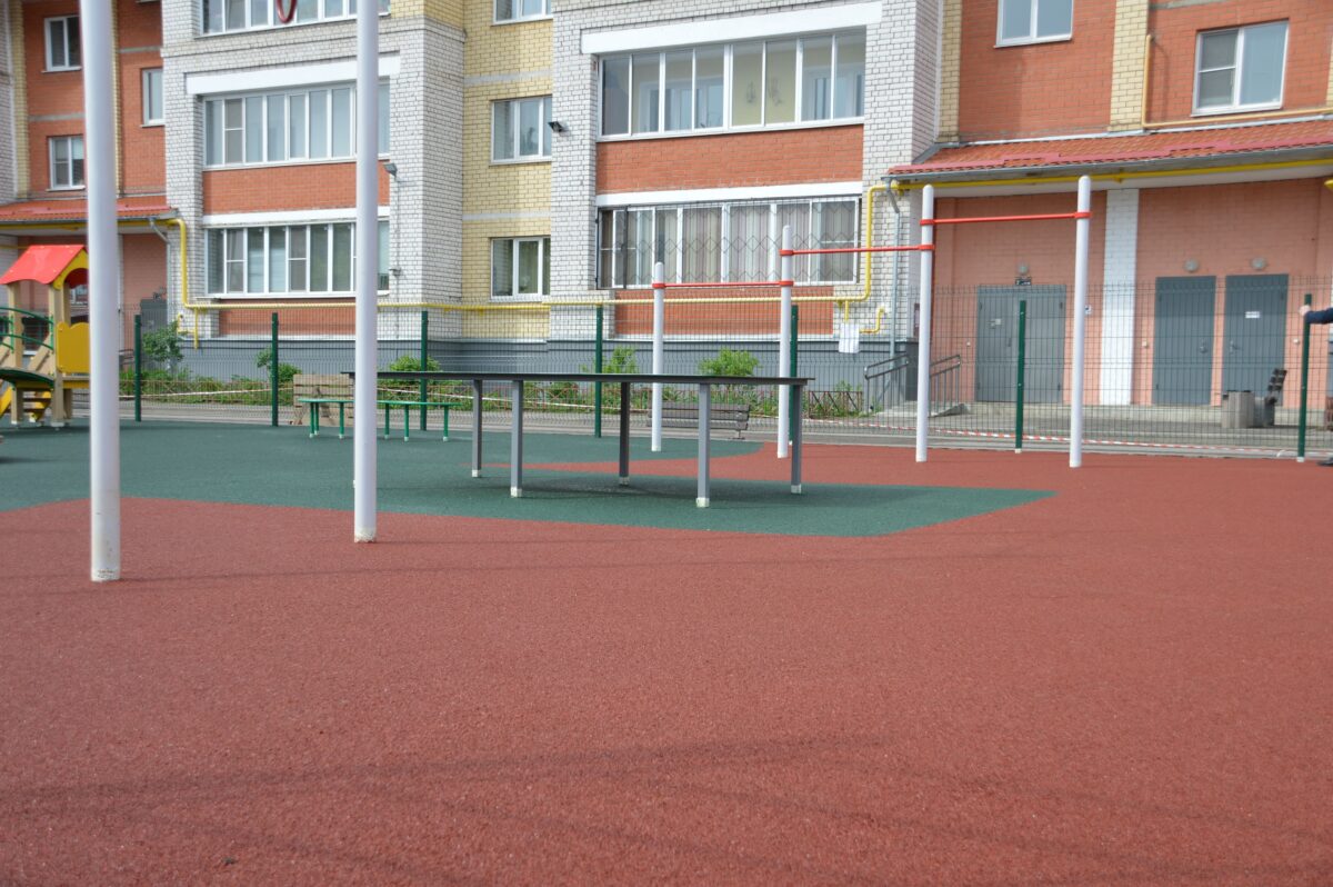 Жители дома в Твери усовершенствовали новую спортплощадку через ППМИ