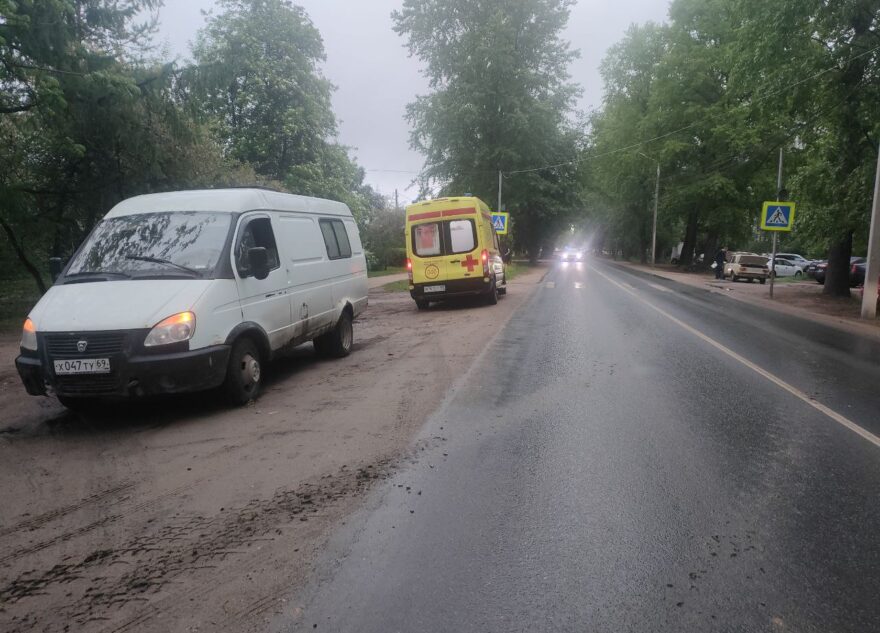 В Твери водитель «ГАЗели» не заметил ребёнка на зебре и сбил его В Твери водитель «ГАЗели» не заметил ребёнка на зебре и сбил его