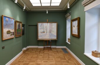 «На теплой земле»: в Твери открылся музей живописи Валентина Сидорова