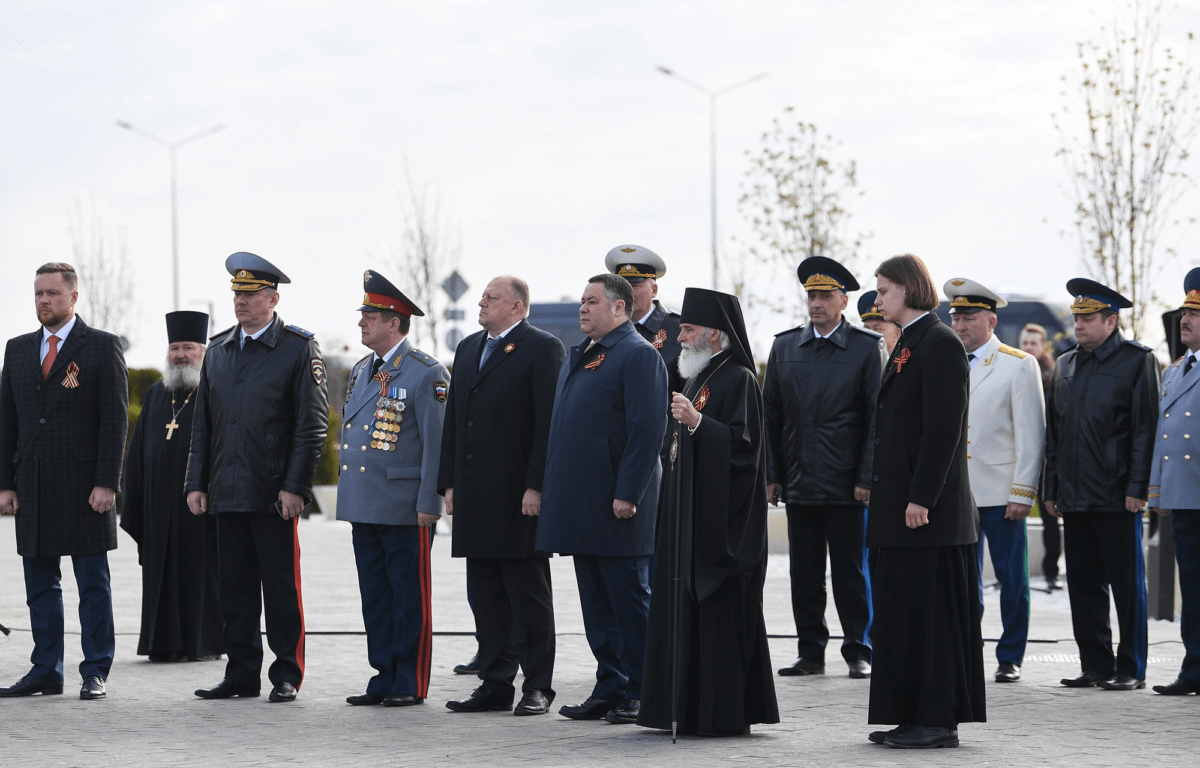 В Тверской области торжественные мероприятия в День Победы начались у Ржевского мемориала
