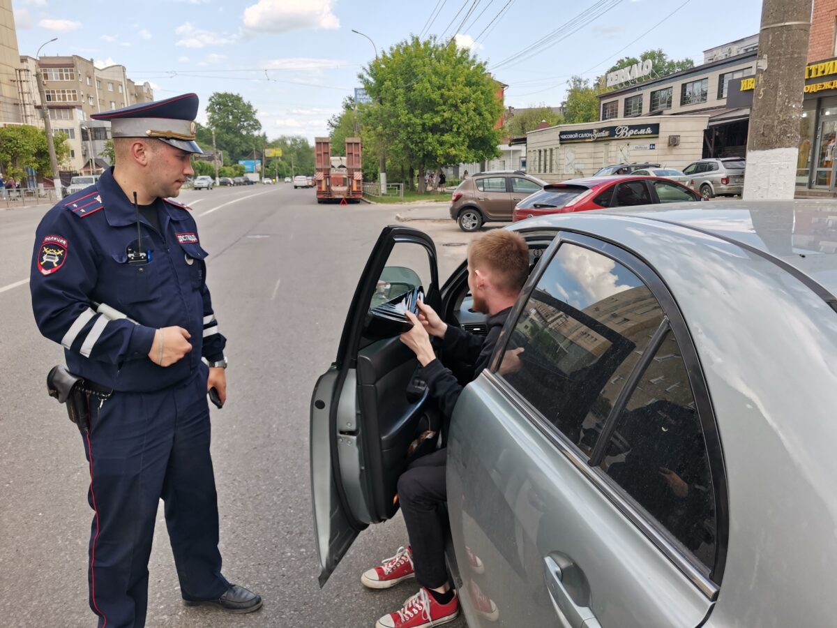 Тверским водителям "открыли глаза" на дороги