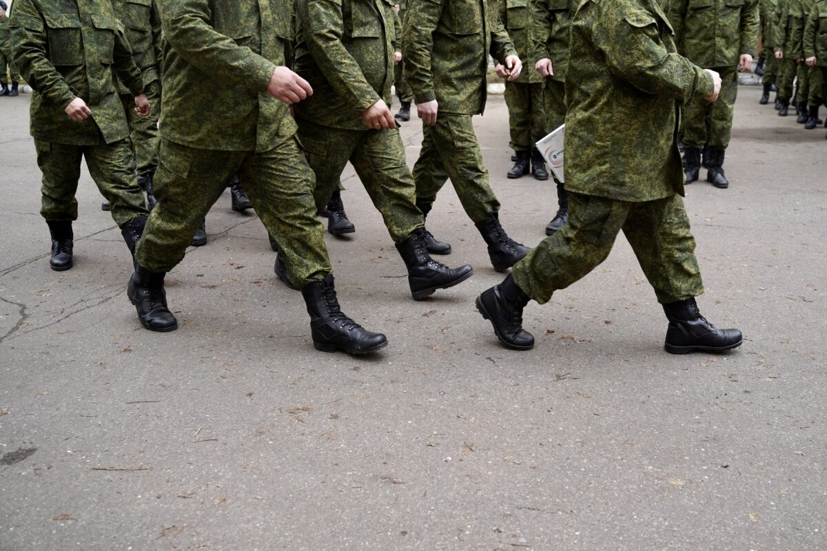 Участников СВО предложили зачислять в вузы без экзаменов