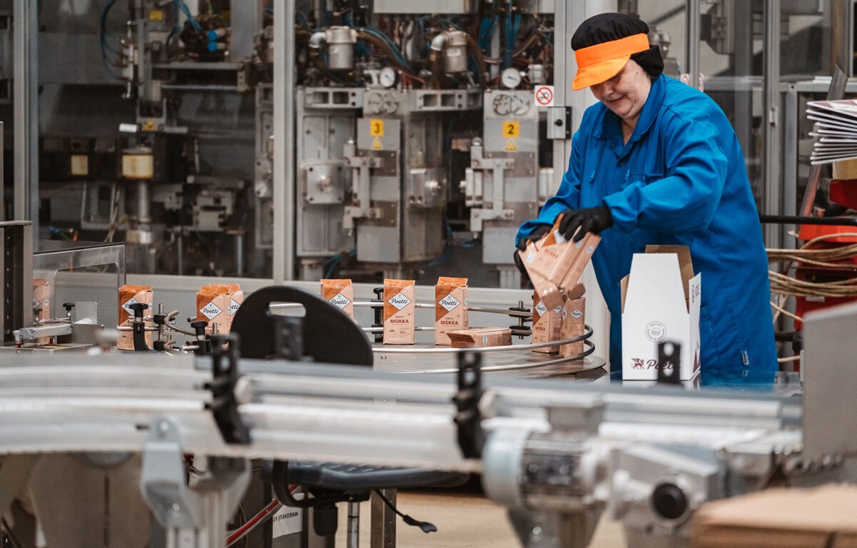 Тверские школьники побывали на предприятии, где обжаривают кофе