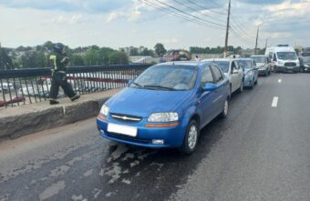 В Твери по вине 29-летней девушки произошло массовое ДТП В Твери по вине 29-летней девушки произошло массовое ДТП